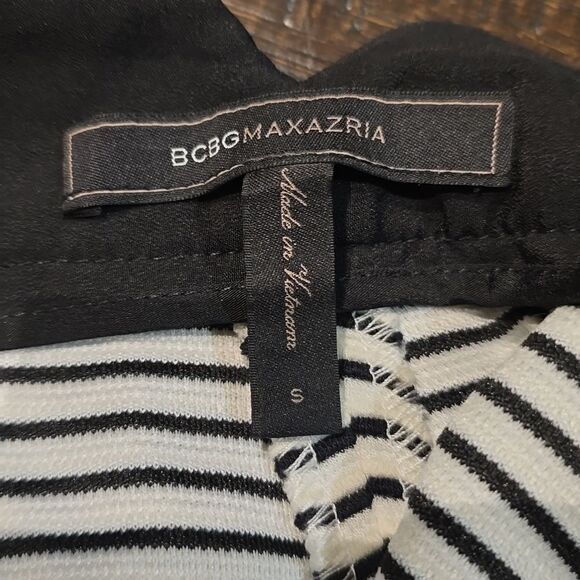 BCBG Max Azria Black White Striped Shorts - Picture 14 of 15